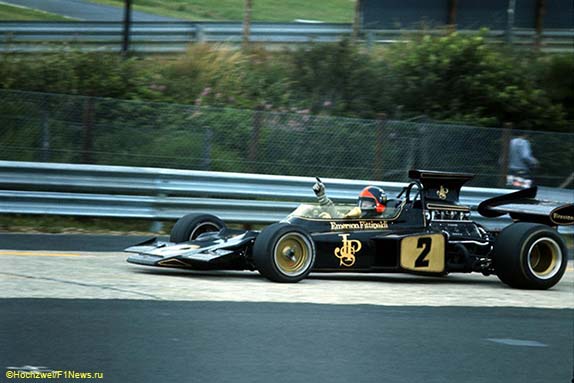 Эмерсон Фиттипальди за рулём Lotus на Нюрбургринге