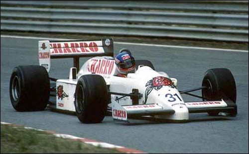 Всего дважды моторы V6 Карло Кити использовались не на Minardi. Иван Капелли на AGS-Motori Moderni, Гран При Португалии 1986 года