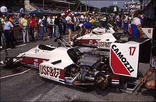 Боксы Arrows на Гран При Италии 1988 года. Обратите внимание: команда привезла в Монцу три шасси