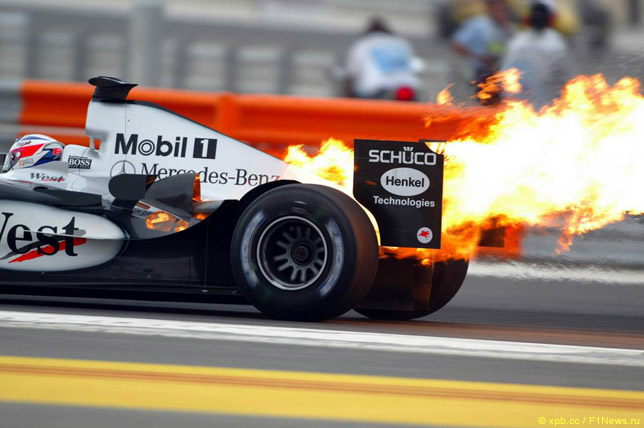 Взрыв мотора на McLaren Кими Райкконена