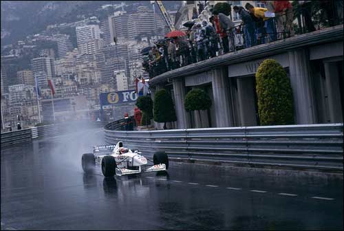 Рубенс Баррикелло на пути ко второму месту в Гран При Монако 1997 года