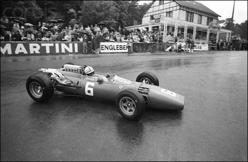 В Ferrari британец выиграл трижды, в последний раз - на Гран При Бельгии 1966 года