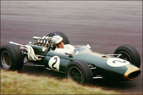 Денни Халм на Brabham BT24
