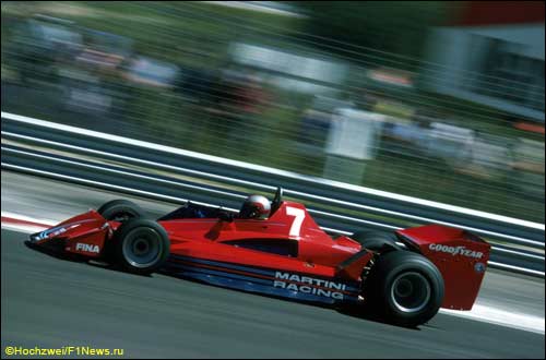 Первый подиум Уотсон завоевал на Гран При Франции 1977 года