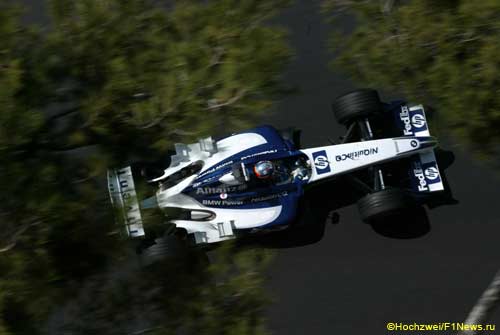 Williams колумбийца на пути к победе в Гран При Монако 2003 года