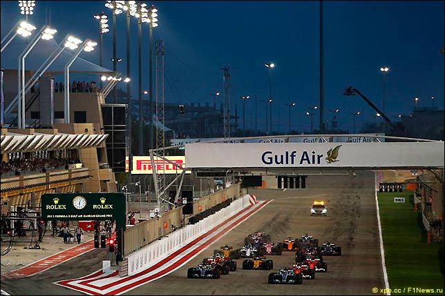 Старт Гран При Бахрейна 2017