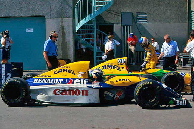 Ален Прост и Михаэль Шумахер после финиша Гран При Канады 1993 года