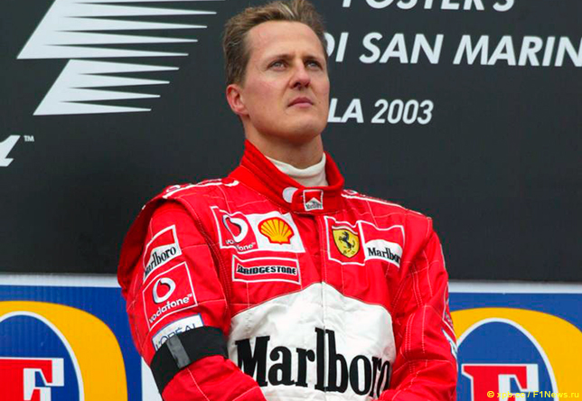 Михаэль Шумахер на подиуме Гран При Сан-Марино 2003 года