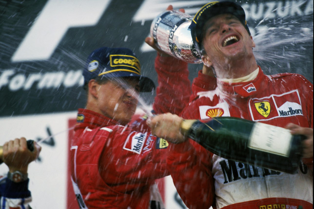 Эдди Ирвайн и Михаэль Шумахер на подиуме Гран При Японии 1997 года