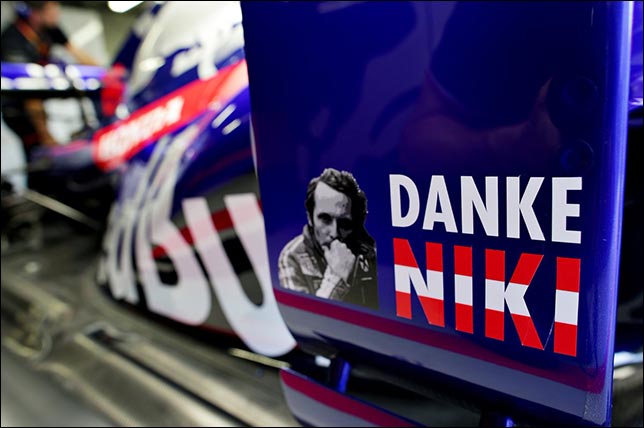 Портер Ники Лауды на машине Toro Rosso