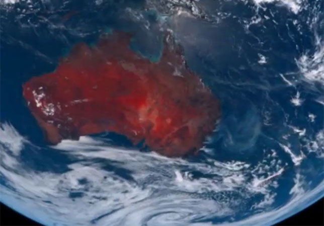 Из космоса картина пожаров в Австралии выглядит не менее страшно, чем на земле