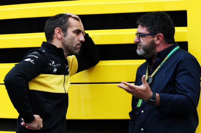 Сирил Абитебул, руководитель команды Renault, и Луис Гарсия Абад, менеджер Фернандо Алонсо