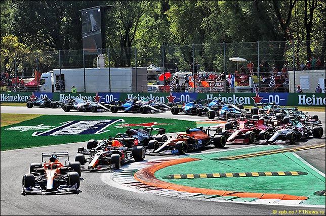 Старт Гран При Италии 2021