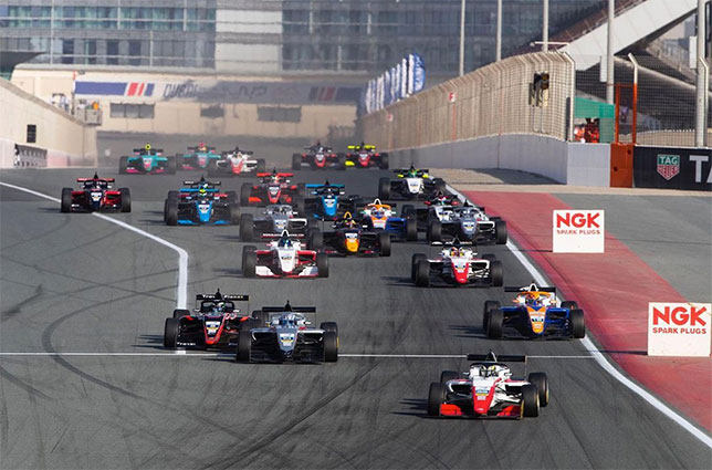 Старт первой гонки сезона в азиатской Формуле 3, фото пресс-службы серии
