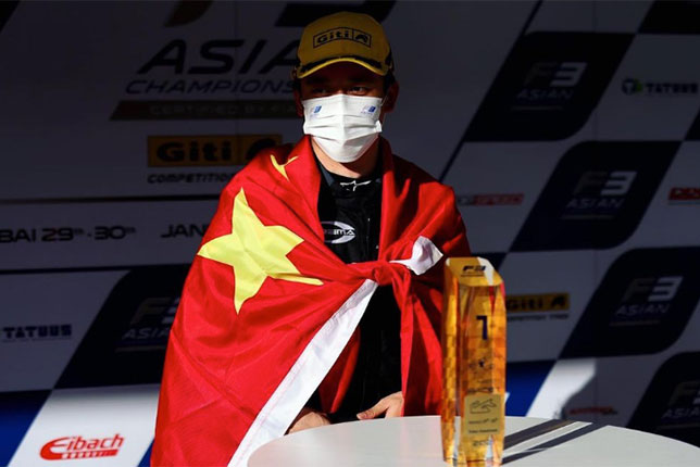 Гуан Ю Чжоу - победитель второй гонки первого этапа F3 Asia, фото из Instagram гонщика