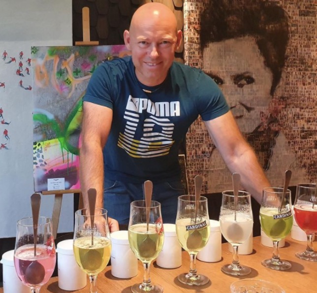 Марк Арнелл и его коктейли, фото из Instagram 