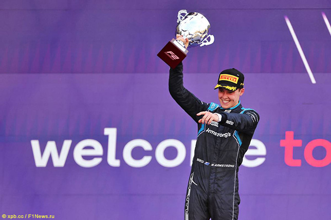 Маркус Армстронг,  победитель первого спринта Ф2 в Джидде