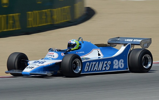 Жак Лаффитт за рулём Ligier JS11, машины образца 1979 года, в которой использовался граунд-эффект