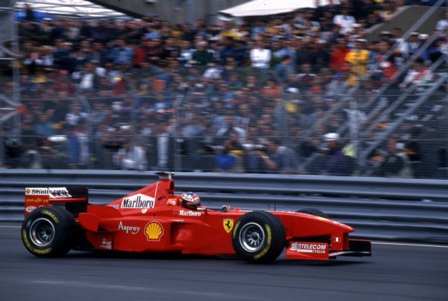 Михаэль Шумахер за рулём Ferrari F300 на Гран При Канады 1998 года, фото XPB