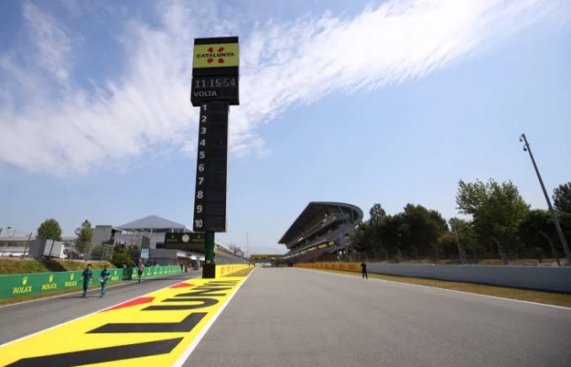 Формула 2 готовится к тестам в Барселоне