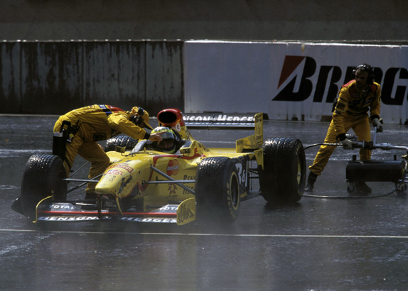 Старт Ральфа Шумахера с пит-лейн на Гран При Бельгии 1997 года