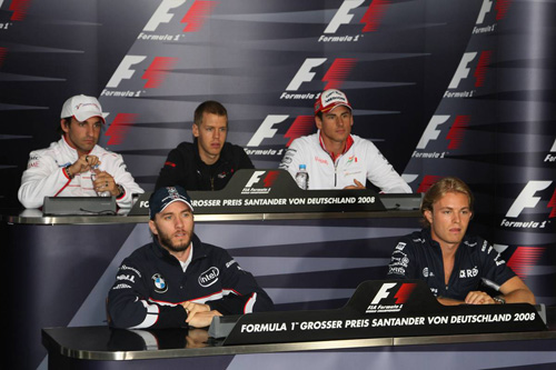 Первый ряд (слева направо) - Ник Хайдфельд (BMW Sauber), Нико Росберг (Williams). Второй ряд (слева направо) - Тимо Глок (Toyota