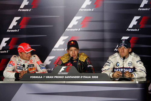 Слева направо: Хейкки Ковалайнен (McLaren Mercedes), Себастьян Феттель (Toro Rosso), Роберт Кубица (BMW Sauber)