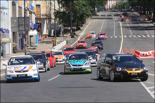 Старт сезона российского гоночного чемпионата RTCC на трассе в Курске