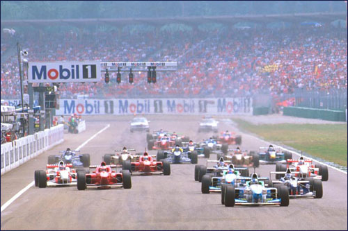 Герхард Бергер лидирует на старте Гран При Германии 1996 года
