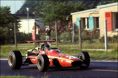 Победитель Гран При Франции 1968 года Жаки Икс