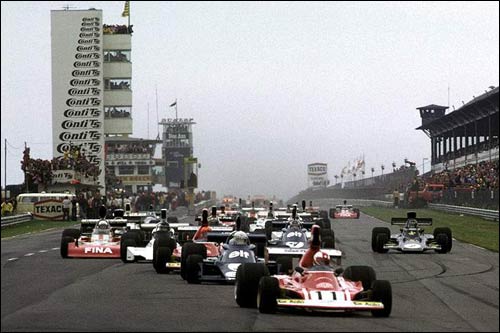 Клей Регаццони лидирует на старте Гран При Германии 1974 года