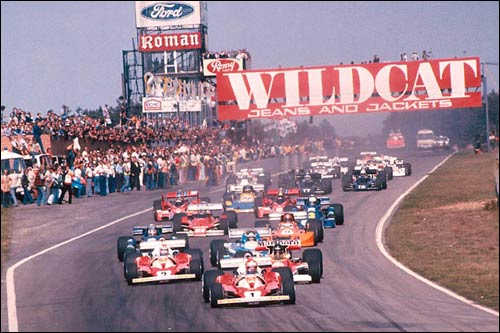 Ники Лауда лидирует на старте Гран При Бельгии 1976 года