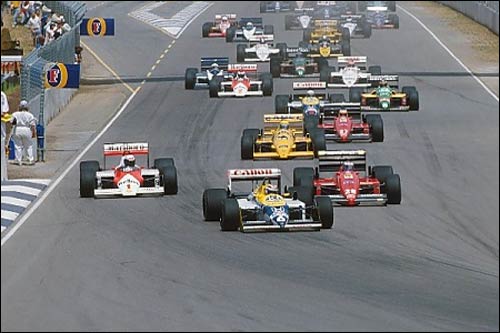 Нельсон Пике лидирует на старте Гран При Австралии 1987 года