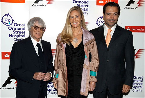 Берни Экклстоун с португальским бизнесменом Антониу Мота Озориу и его супругой
