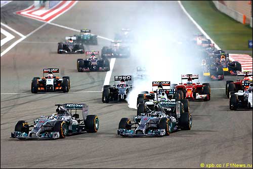 Старт Гран При Бахрейна 2014