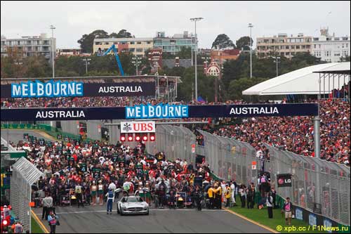 Старт Гран При Австралии 2013