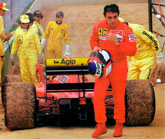 Жан Алези после схода на Гран При ЮАР 1992 года