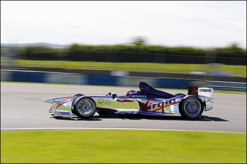 Машина Формула E команды Virgin