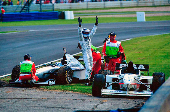 Сход Мики Хаккинена на Гран При Великобритании 1997 года