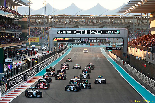 Старт Гран При Абу-Даби 2015.
