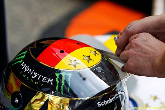 Специальная версия дизайна шлема Нико Росберга на Гран При Германии 2014 года