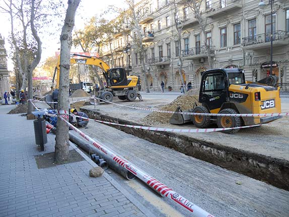 В Баку идёт интенсивный дорожный ремонт