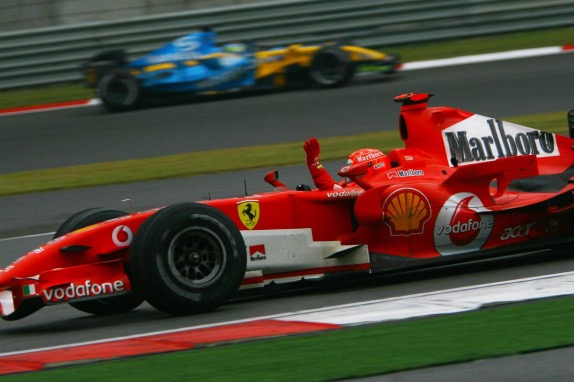 Победный финиш Михаэля Шумахера в Гран При Китая, 2006 год, фото XPB