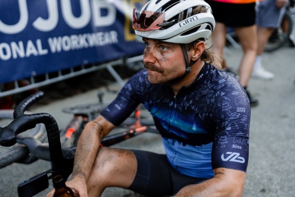 Валттери Боттас после финиша велогонки в Бельгии, фото из социальных сетей