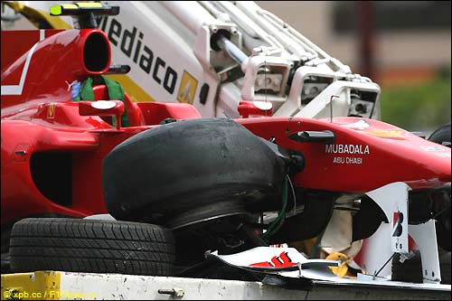 Разбитая Ferrari Фернандо Алонсо