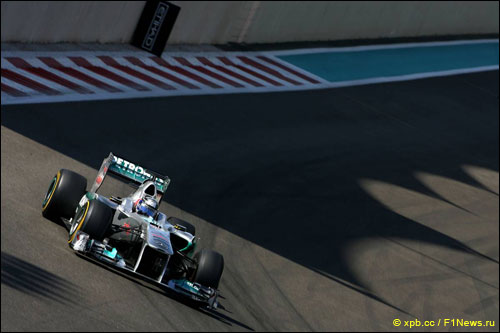 Сэм Бёрд на молодёжных тестах Ф1 в Абу-Даби