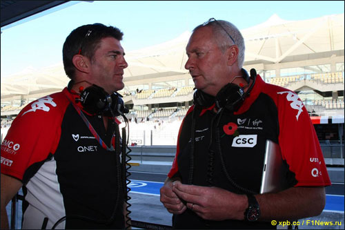 Руководитель Marussia F1 Team Джон Бут с гоночным директором команду Грэмом Лоудоном