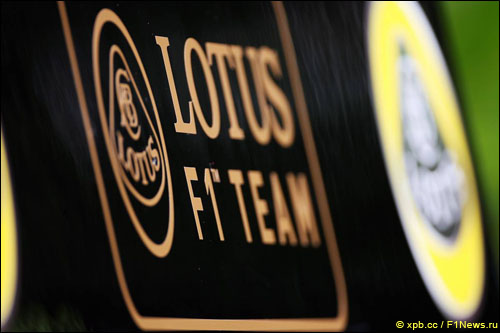 Lotus F1 прорекламирует новый фильм о Бэтмене