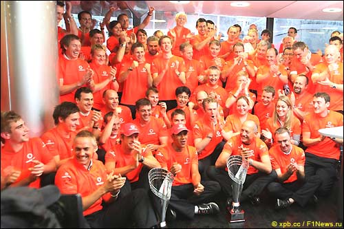 В McLaren празднуют победу