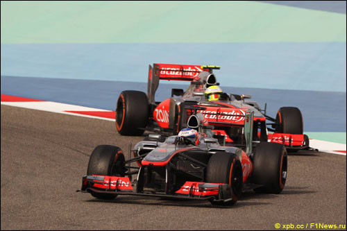 Борьба Джесона Баттона и Серхио Переса в Гран При Бахрейна
